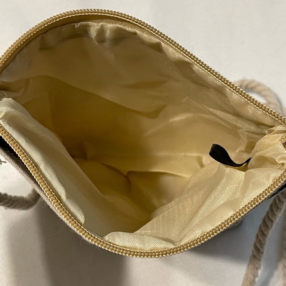 Canvas Crossbody purse - Picture 3 of 6